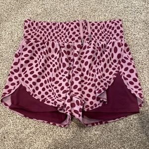 Balance athletica breeze shorts size large. Built in compression shorts